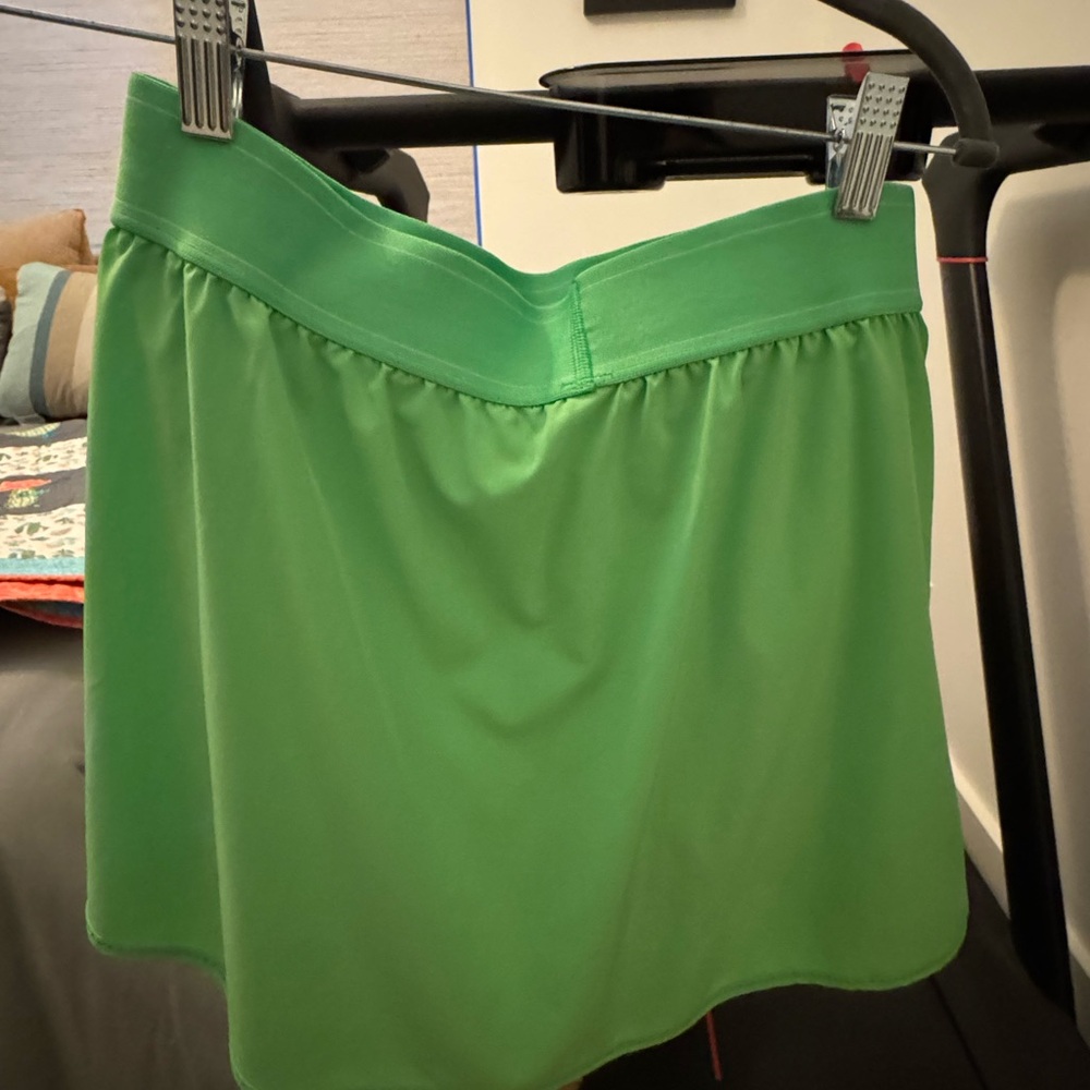 ALO Yoga Mint Green Apparel